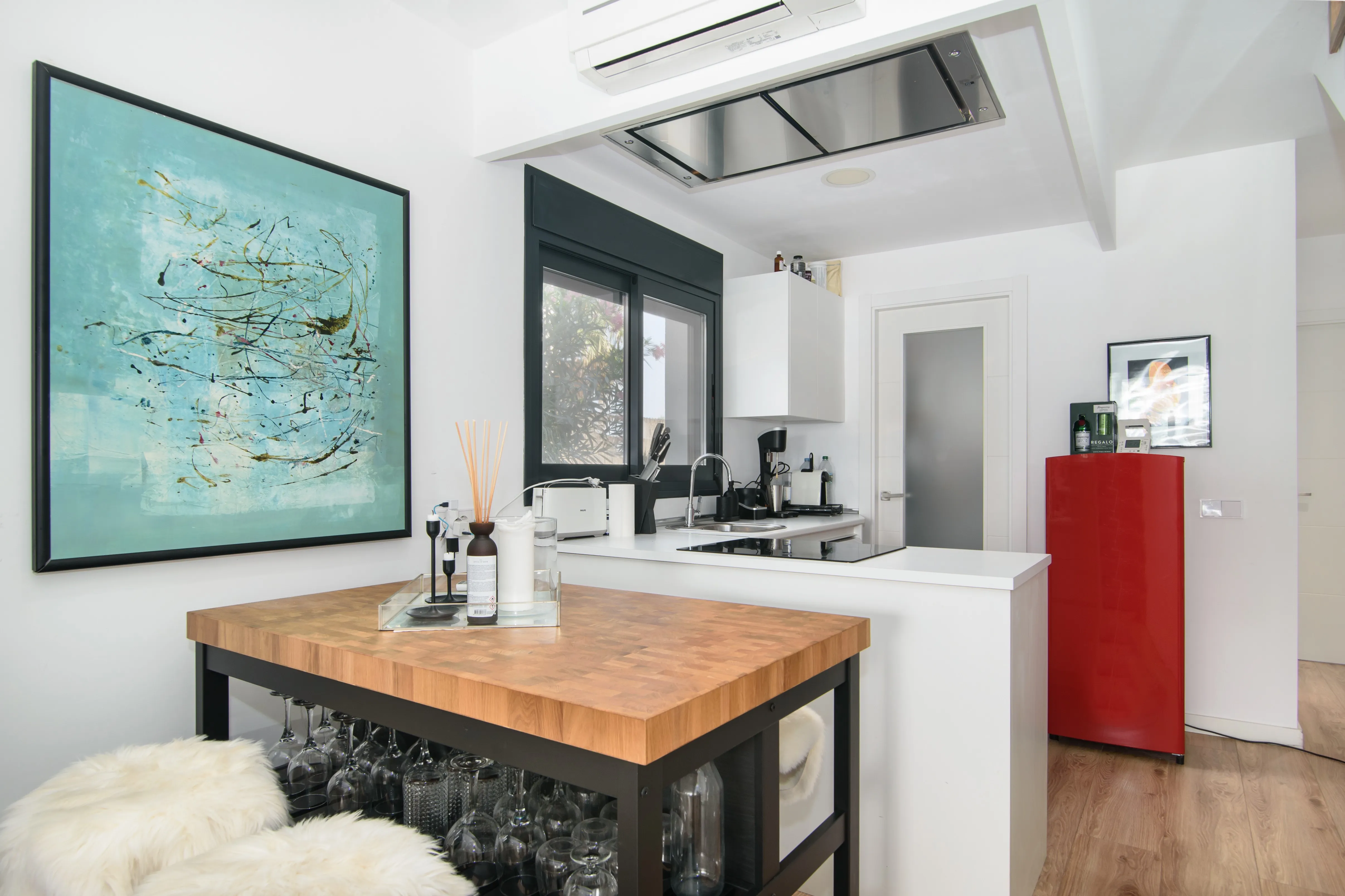 Moderno chalet pareado con vistas al mar-5