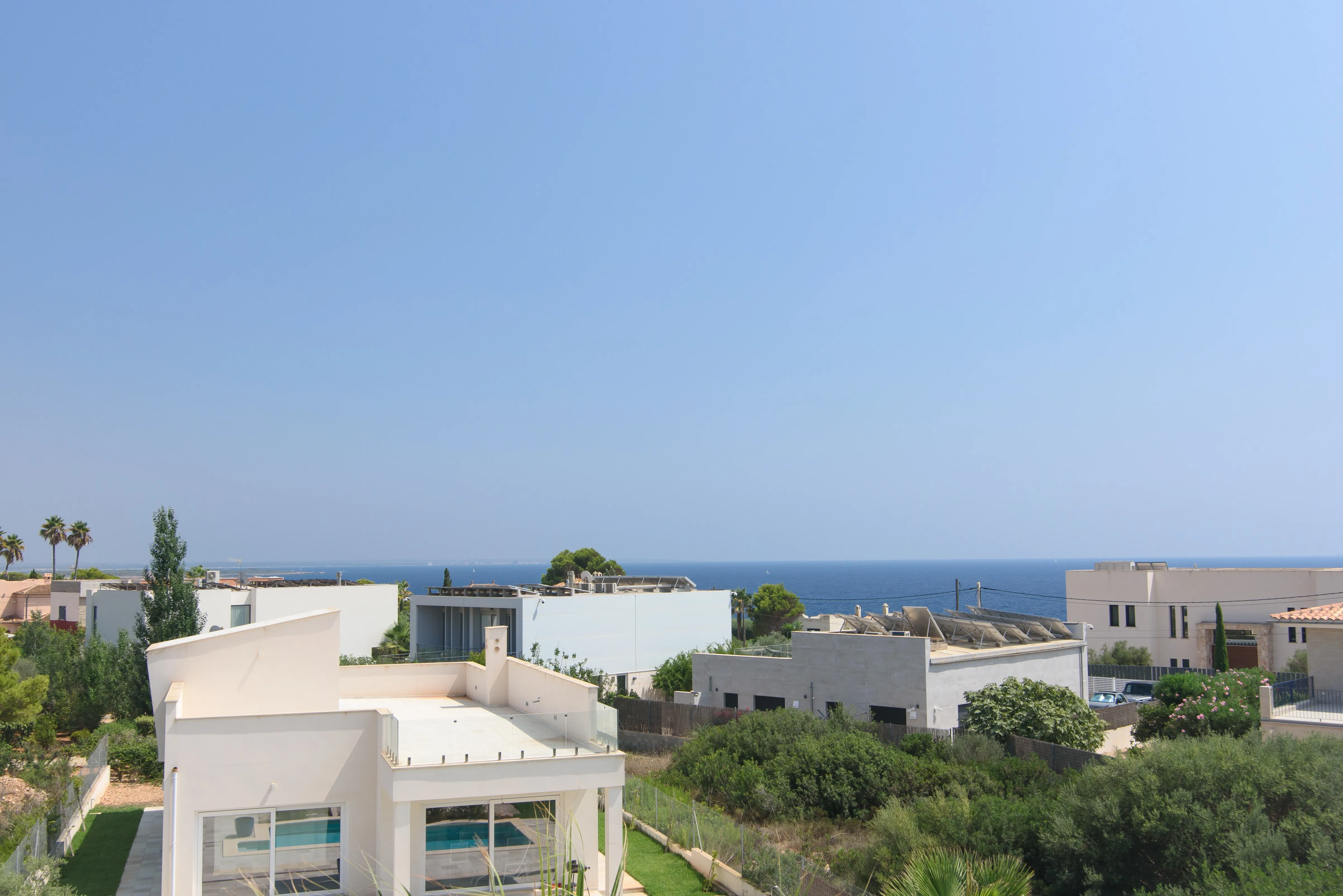 Moderno chalet pareado con vistas al mar-16