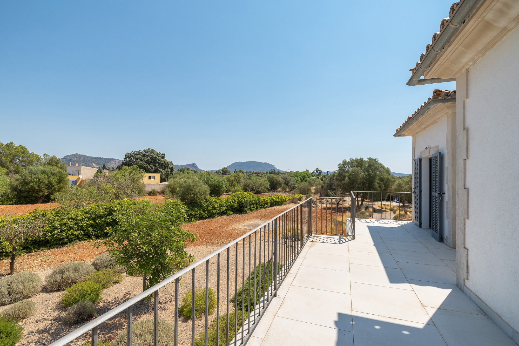 Beautifully renovated country house with pool and mountain views near Llucmajor-13