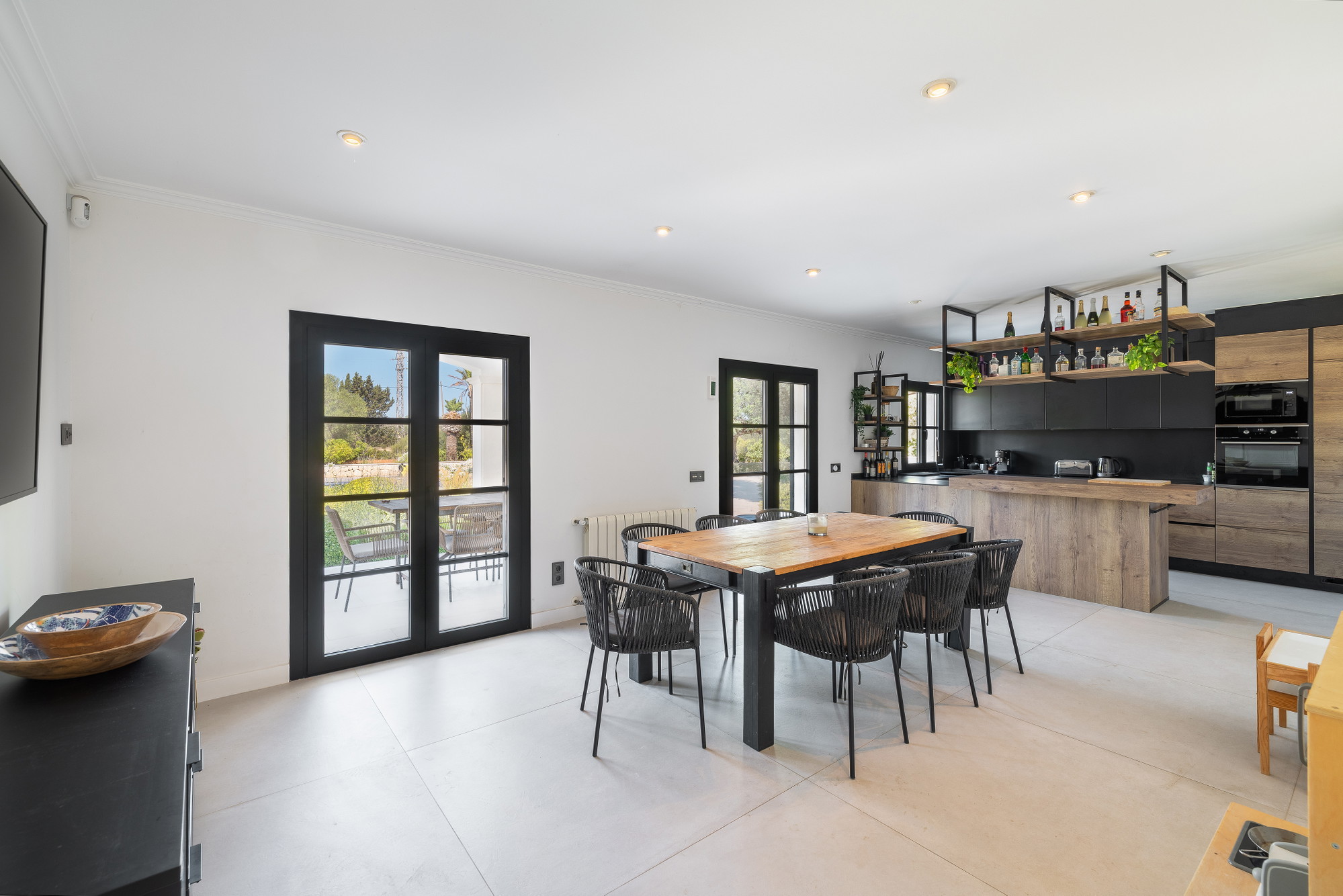 Beautifully renovated country house with pool and mountain views near Llucmajor-9