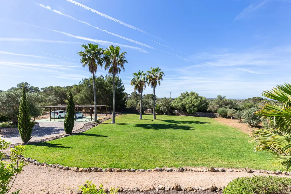 Villa moderna con encanto mediterráneo cerca de Llucmajor-14