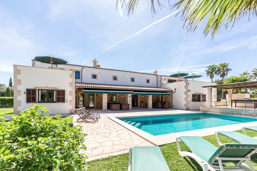 Villa moderna con encanto mediterráneo cerca de Llucmajor-18