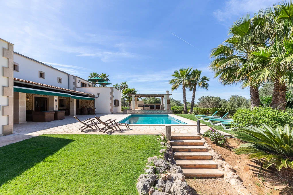 Modern villa with mediterranean charm near Llucmajor-1