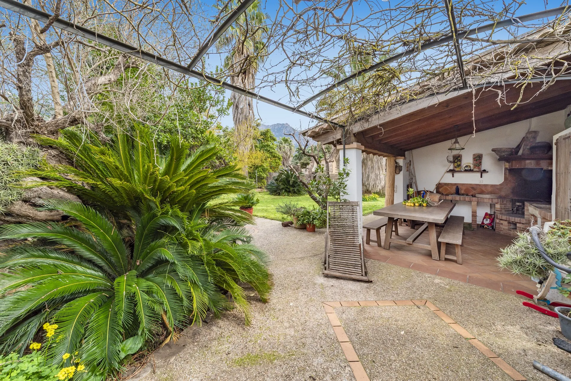 Betoverend huis aan de rand van Sóller met een prachtige tuin.-3