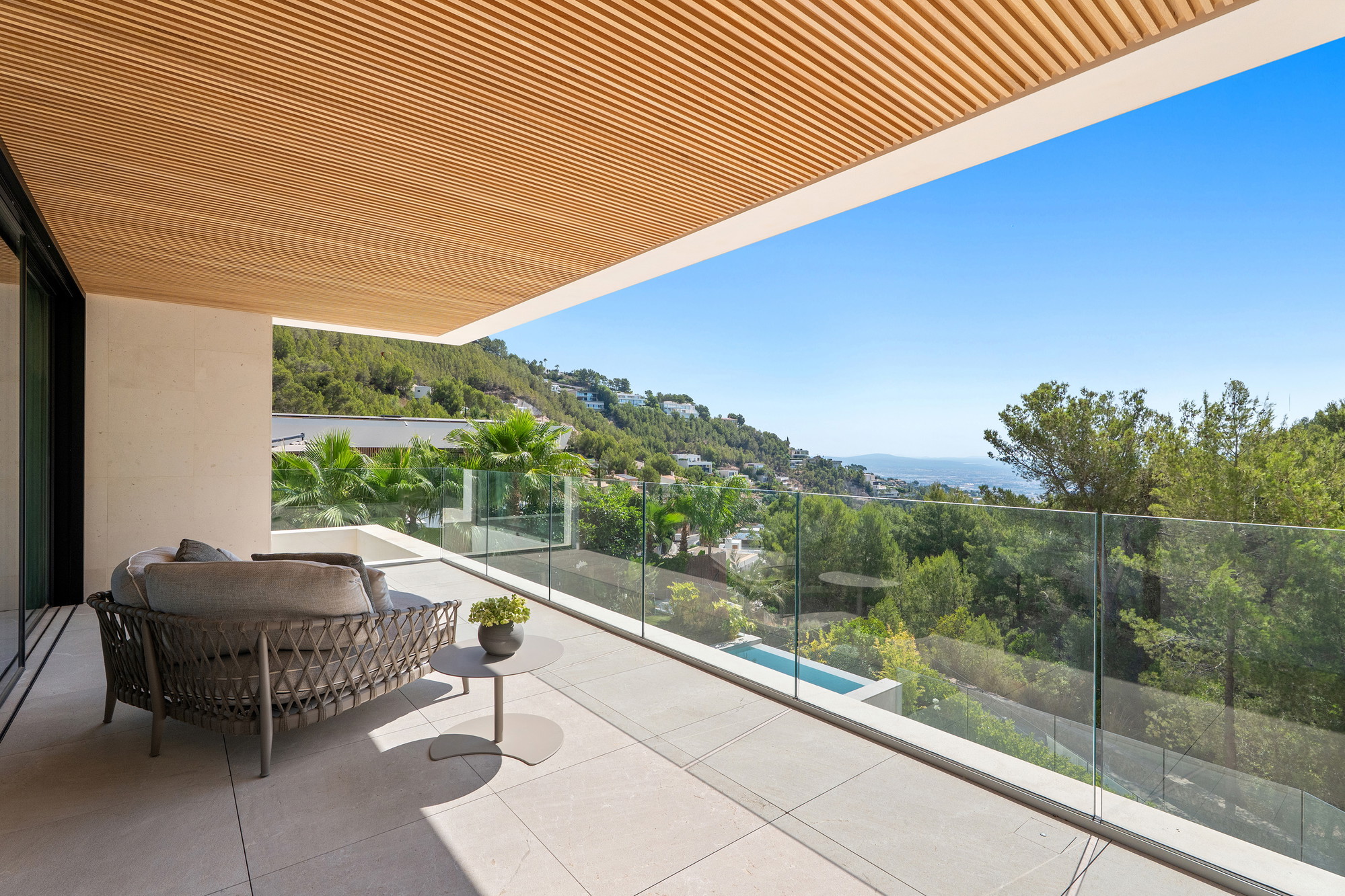 Moderne Neubauvilla mit Blick über die Landschaft bis nach Palma-16