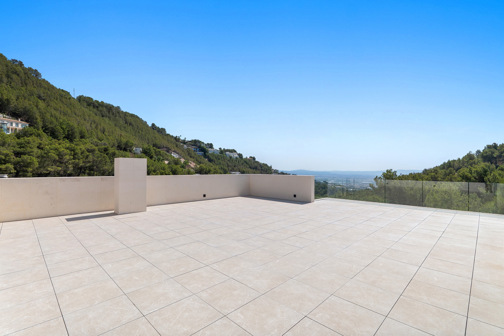 Moderne Neubauvilla mit Blick über die Landschaft bis nach Palma-29