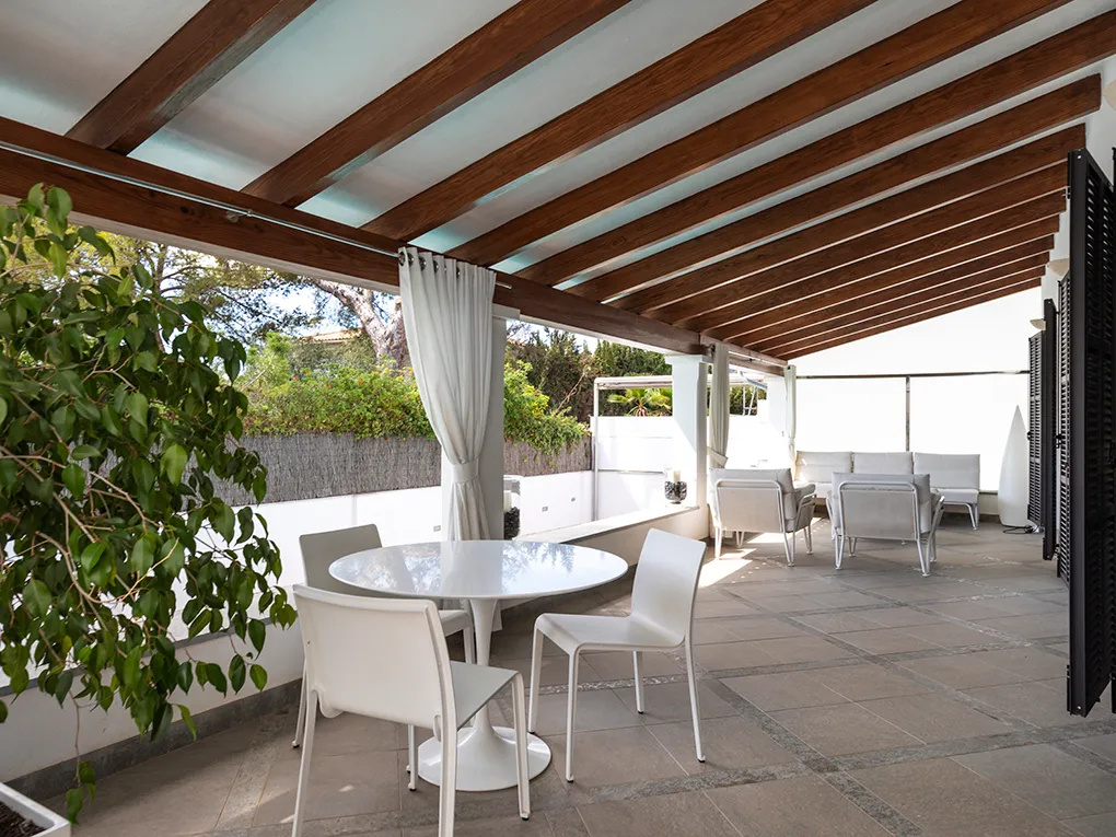 Villa in quiet location in Bonanova-2