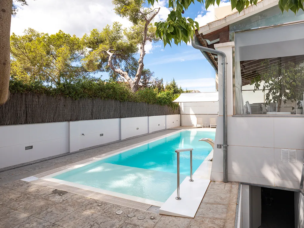 Villa in quiet location in Bonanova-13