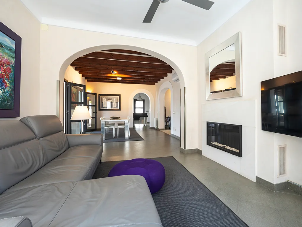 Villa in quiet location in Bonanova-5