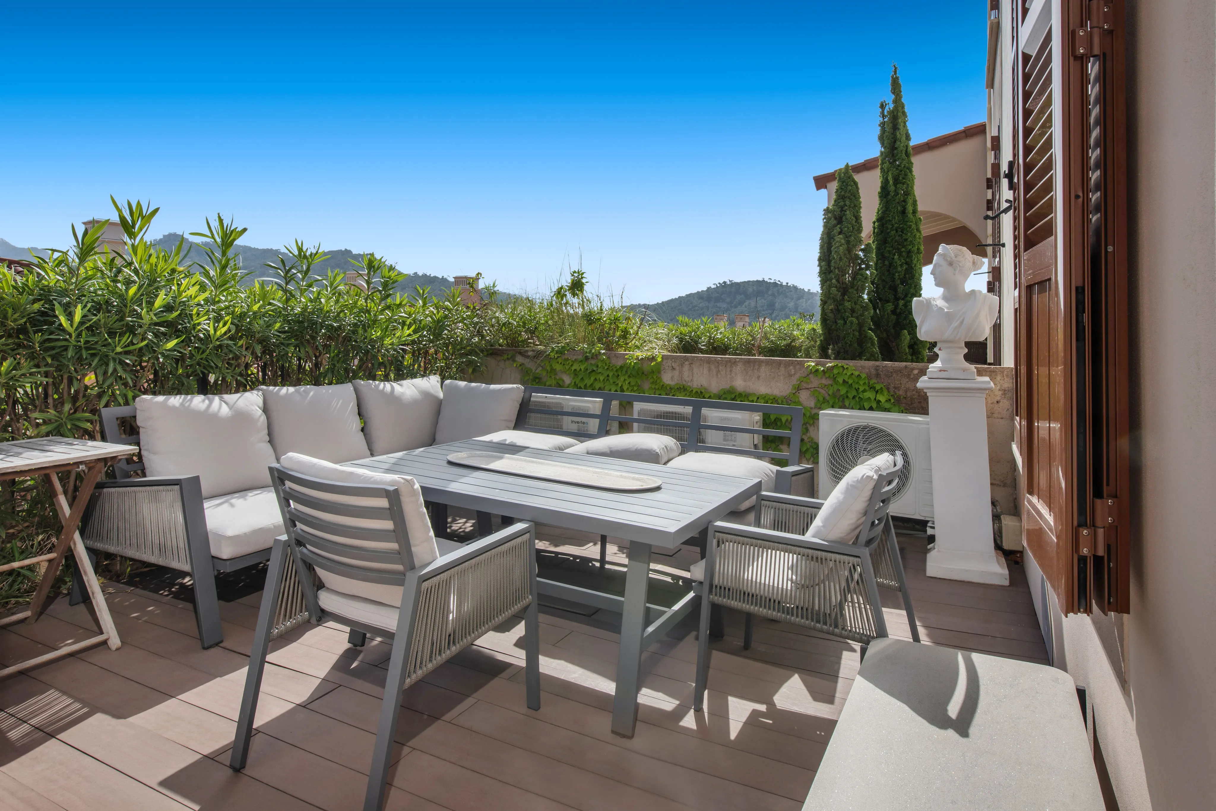 Charming terraced house in an exclusive golf community-7