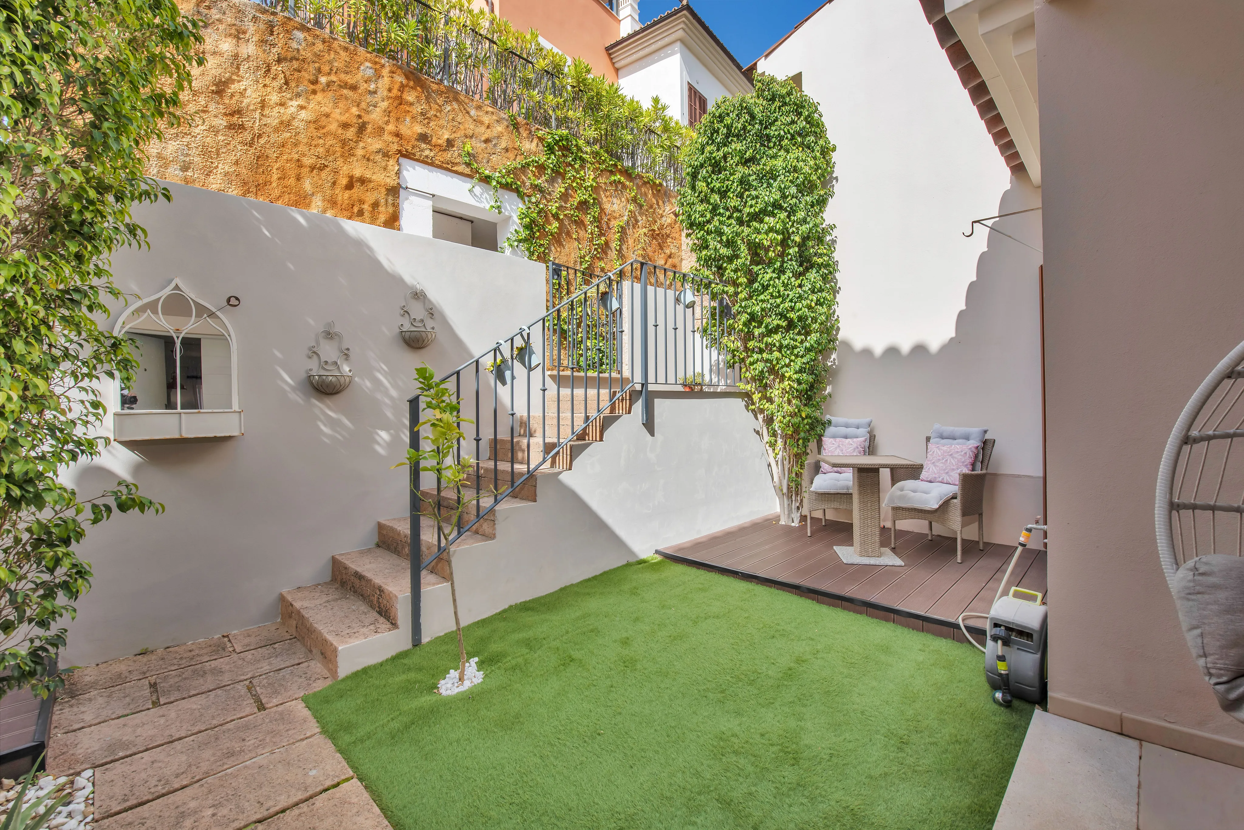 Charming terraced house in an exclusive golf community-17