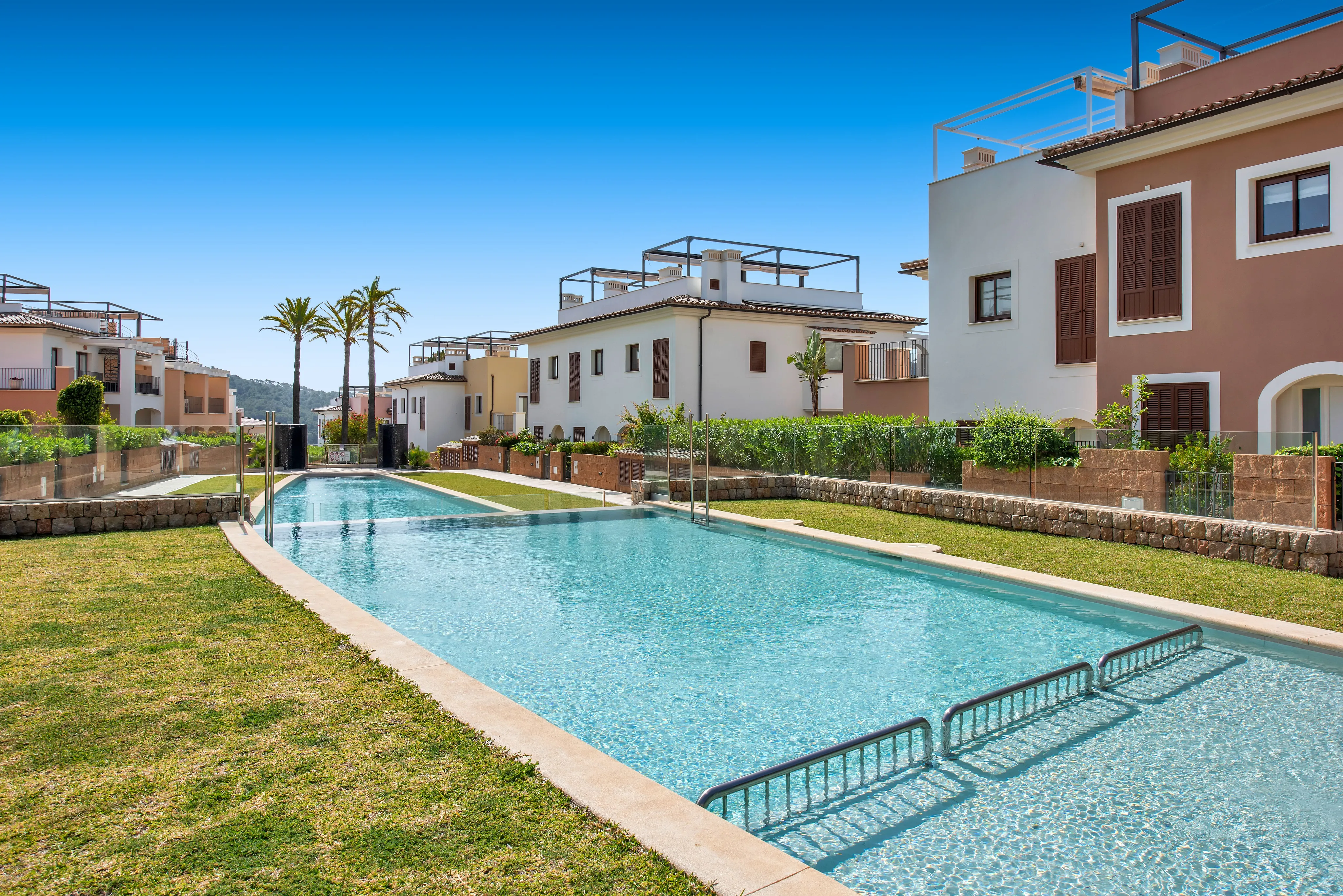 Charming terraced house in an exclusive golf community-19