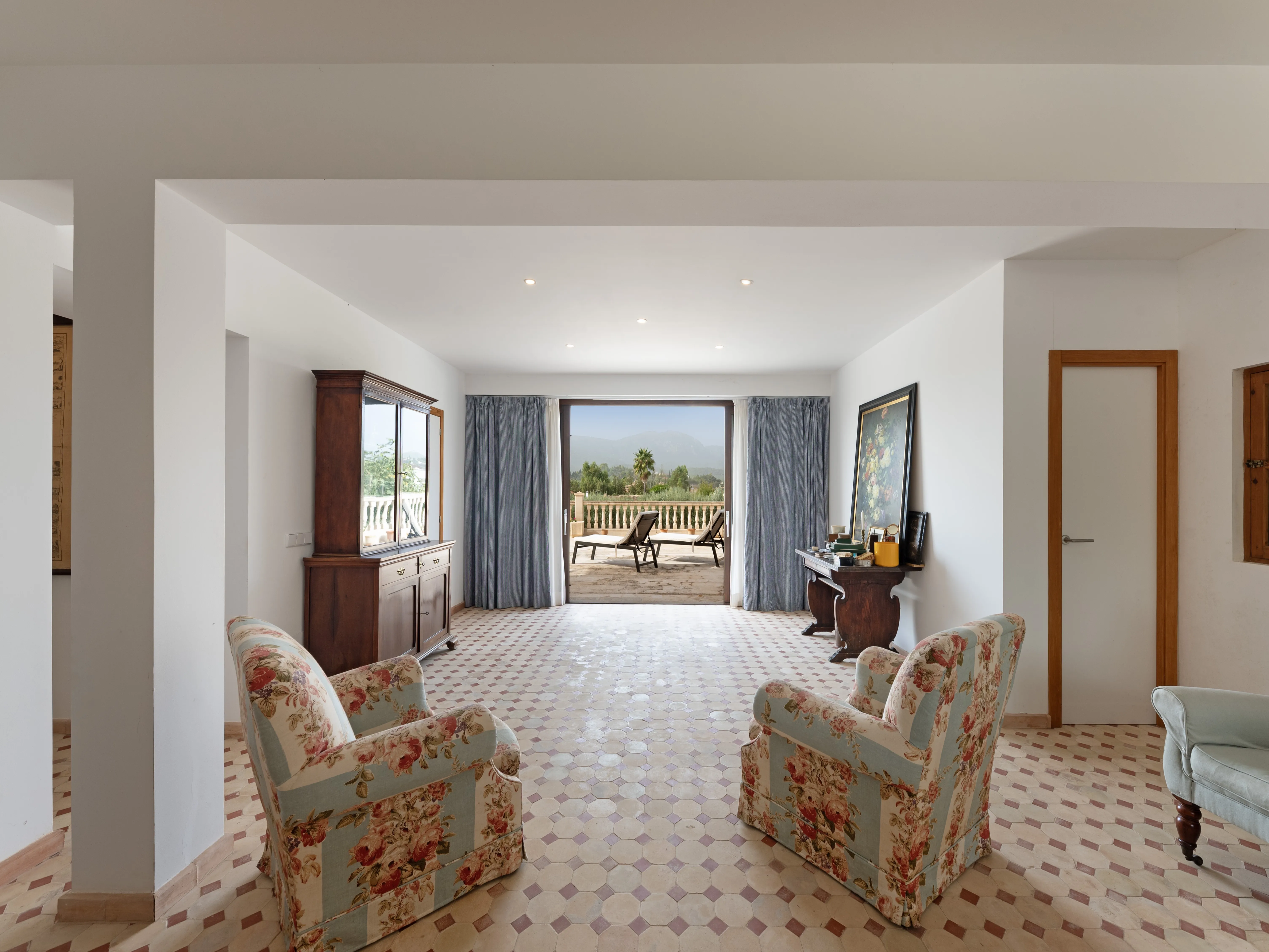 Fredfyldt rækkehus med udsigt i Establiments-3