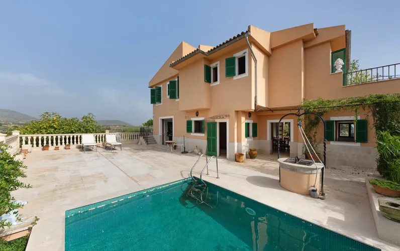 Wolnostojący wiejski dom z widokiem na Establiments