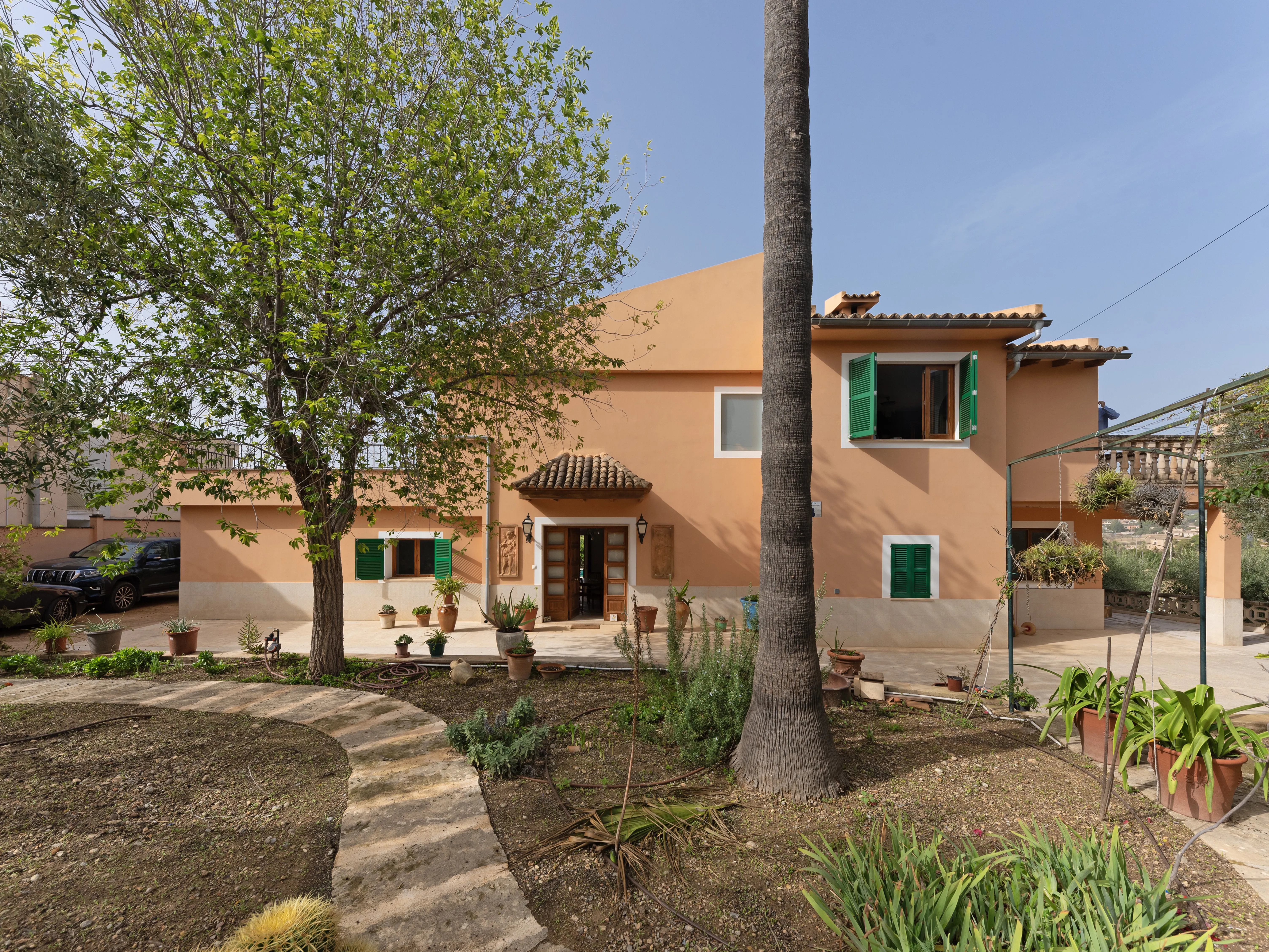 Fredfyldt rækkehus med udsigt i Establiments-15