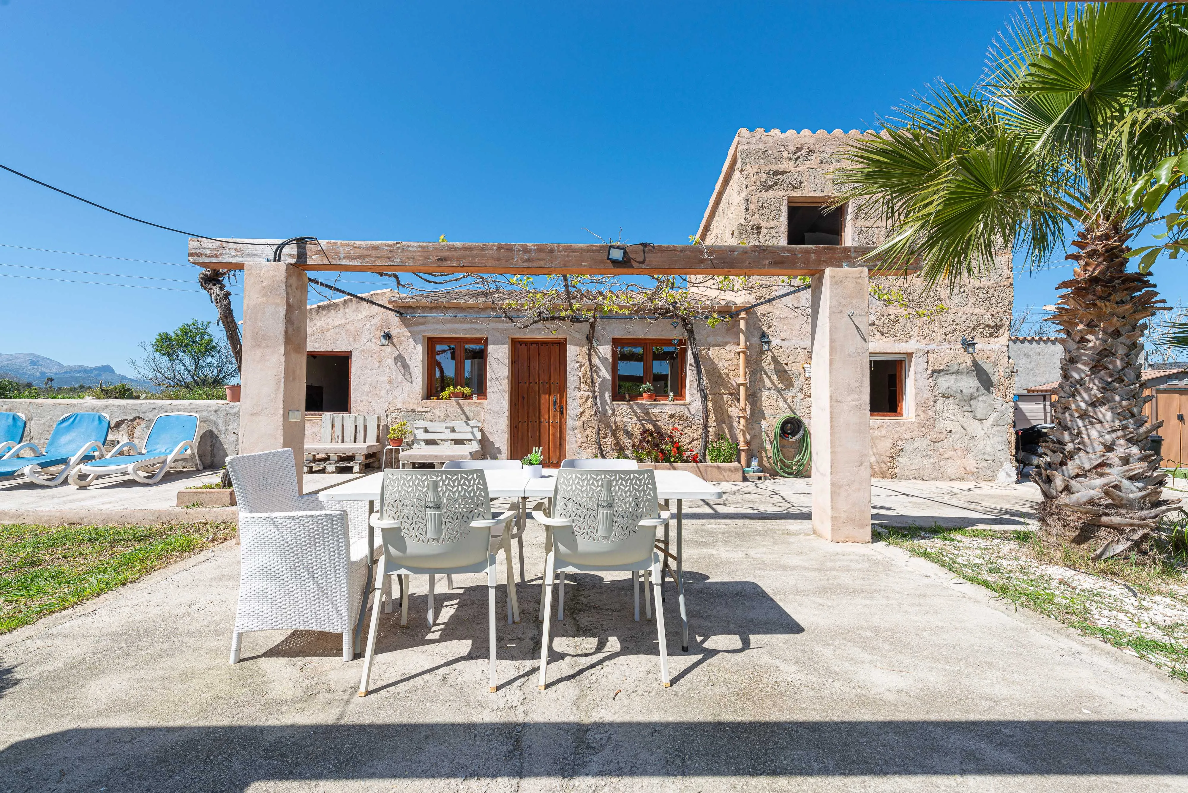 Magnificent Estate with Guest House and Unbeatable Location in Alcúdia-20