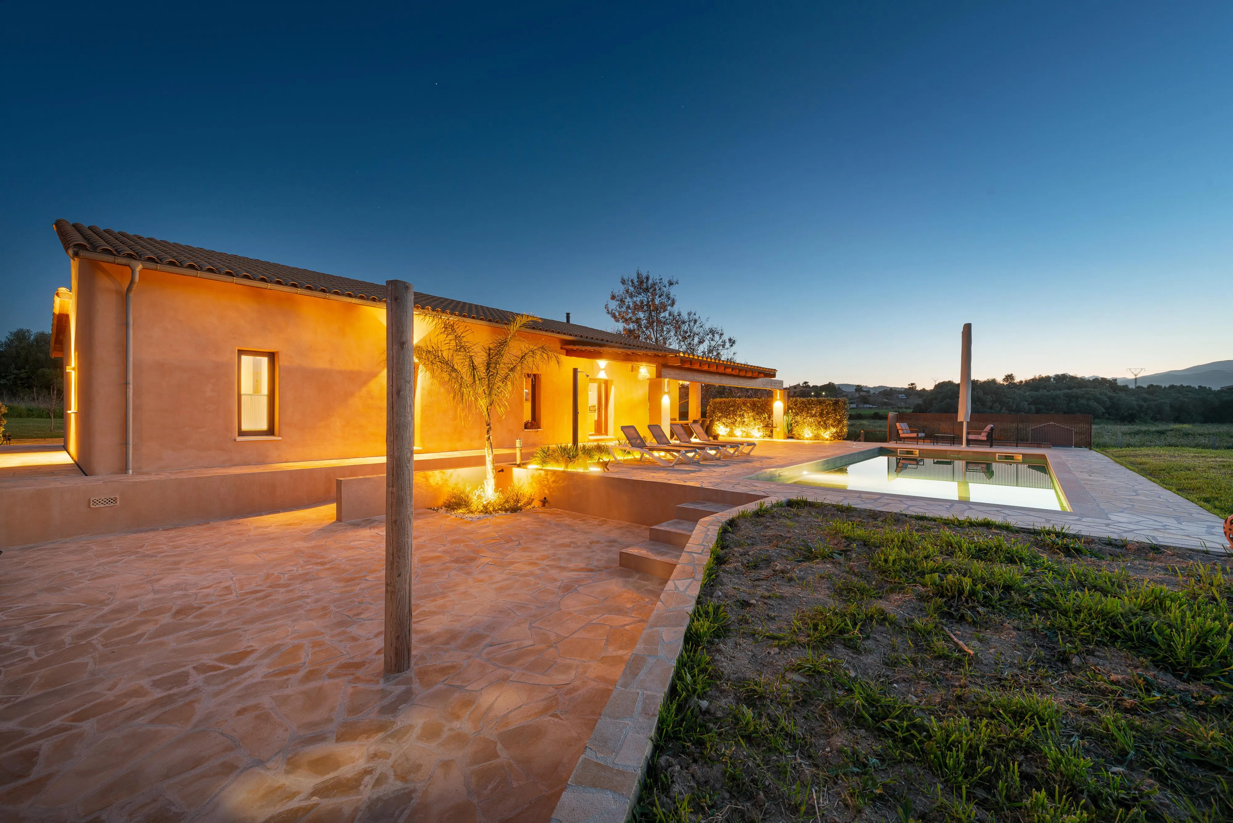 Magnificent Estate with Guest House and Unbeatable Location in Alcúdia-11