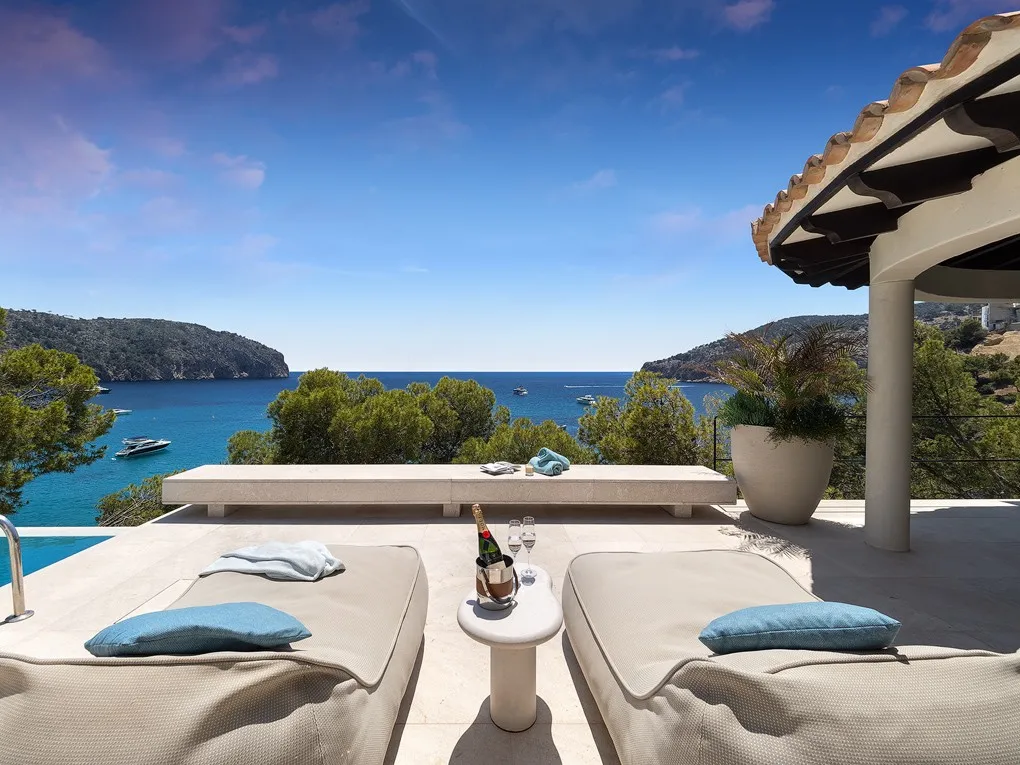 Fantastisk ejendom i første havlinje med direkte adgang til havet-16