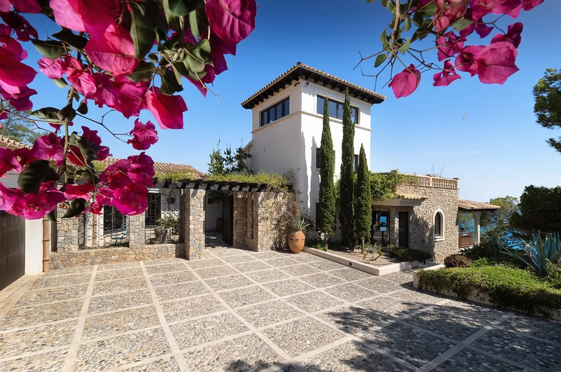 Fantastisk ejendom i første havlinje med direkte adgang til havet-8