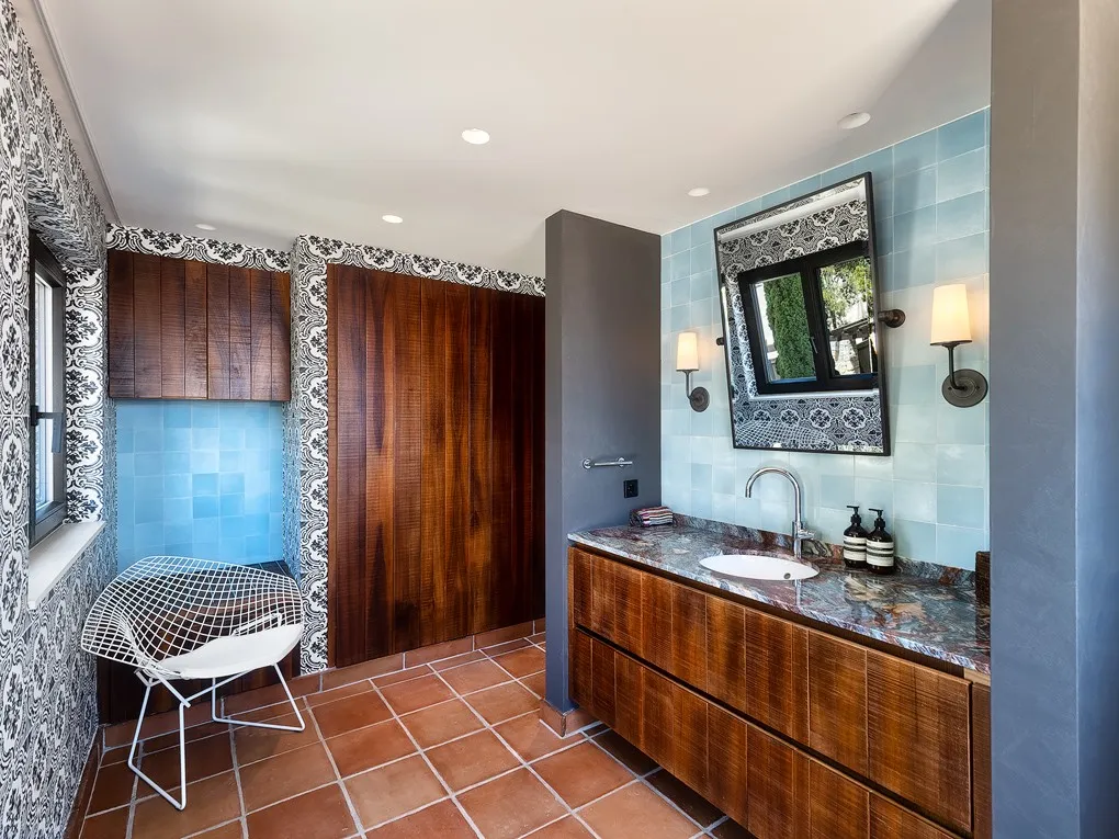 Fantastisk ejendom i første havlinje med direkte adgang til havet-15