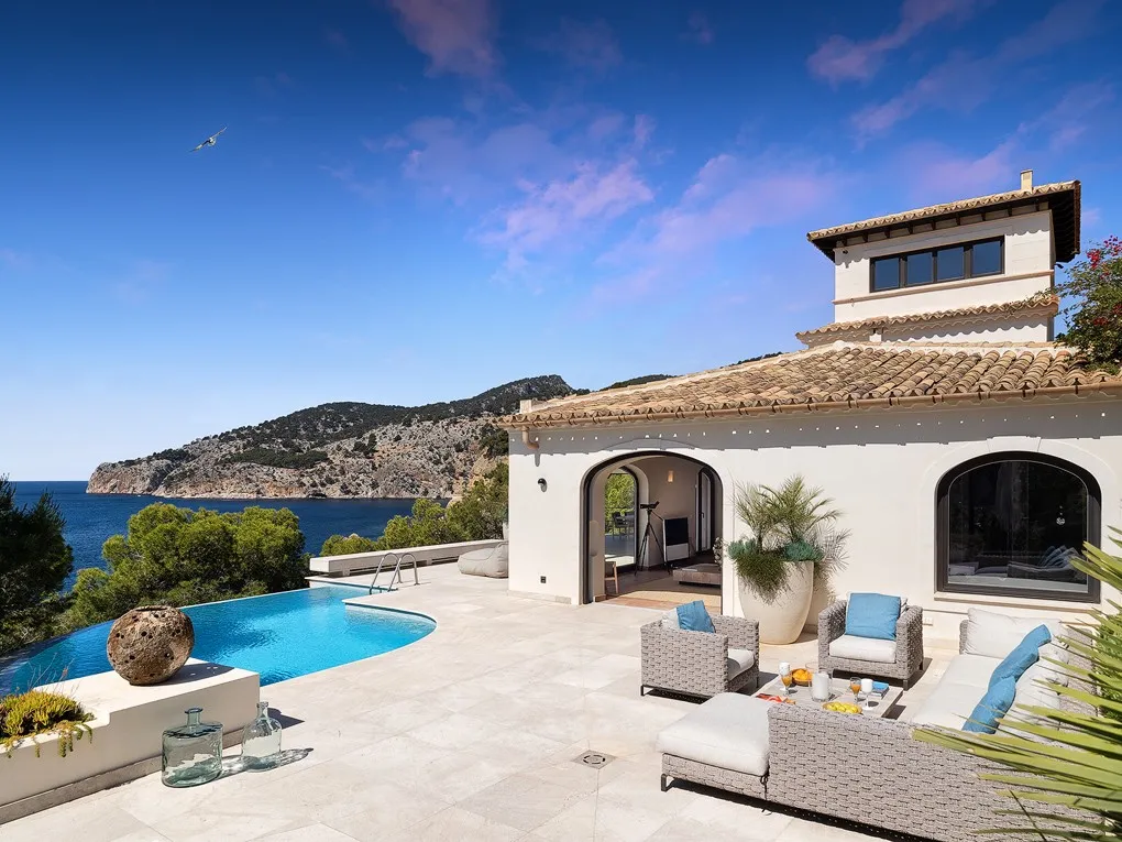 Fantastisk ejendom i første havlinje med direkte adgang til havet-17