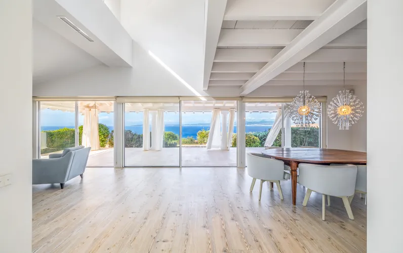 Urocza willa z fantastycznym widokiem na morze