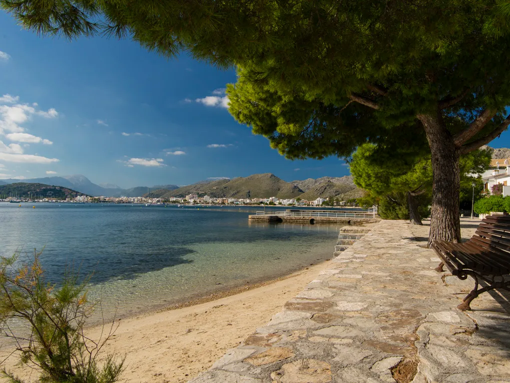 Apartment for sale, move‑in ready and just steps from the sea-2