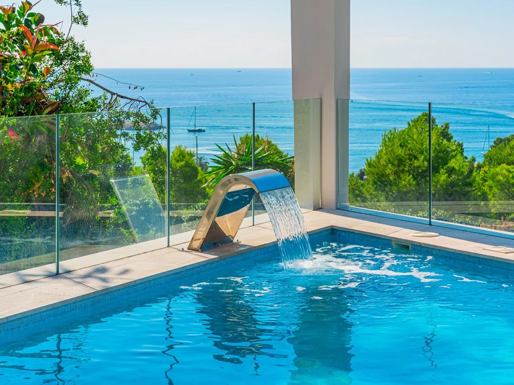 Nieuwbouw met uitzicht op zee en tuin-6