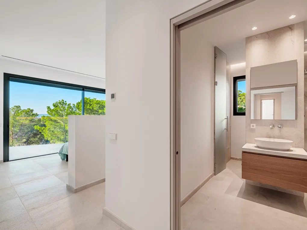 Nieuwbouw met uitzicht op zee en tuin-10