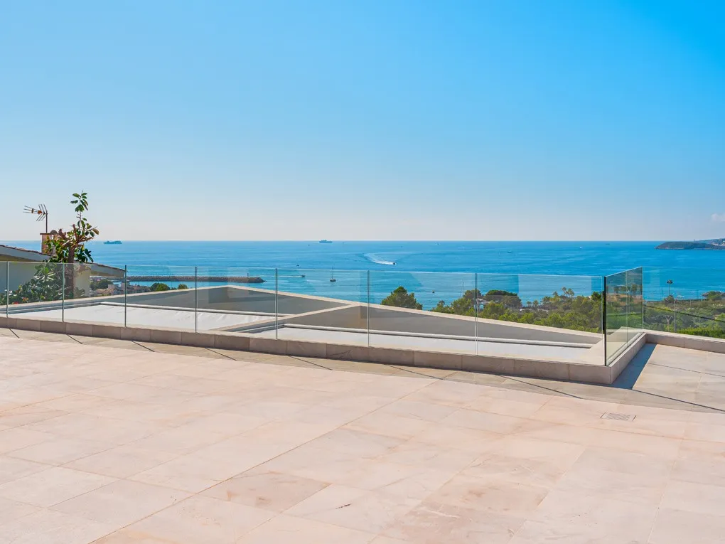 Nieuwbouw met uitzicht op zee en tuin-16