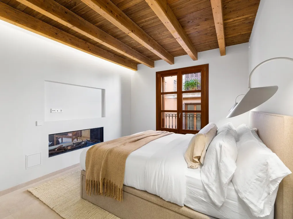 Elegant penthouse met dakterras en garage op een toplocatie in de oude stad-10