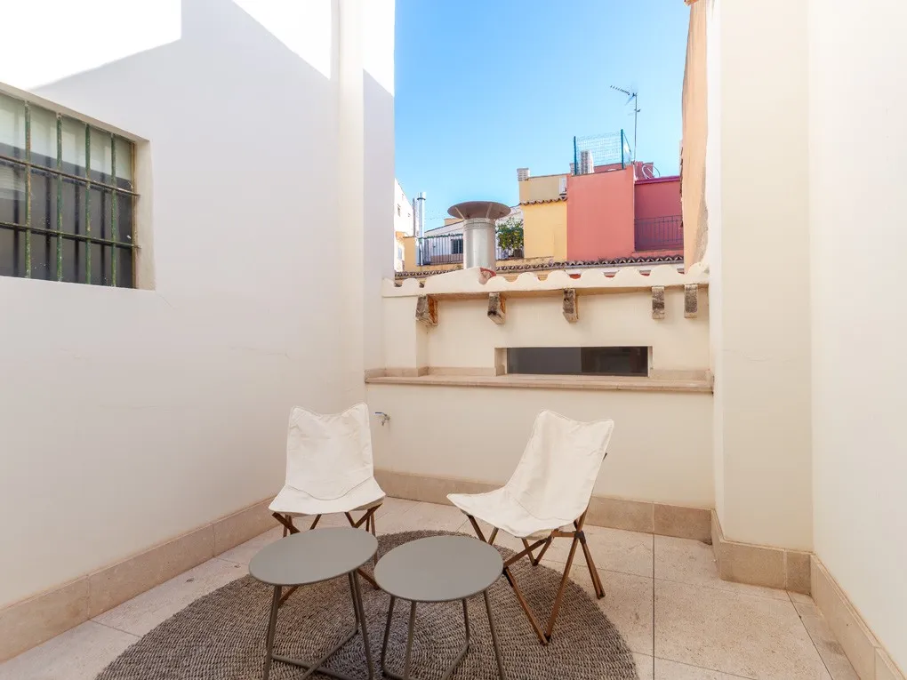 Elegant penthouse met dakterras en garage op een toplocatie in de oude stad-8