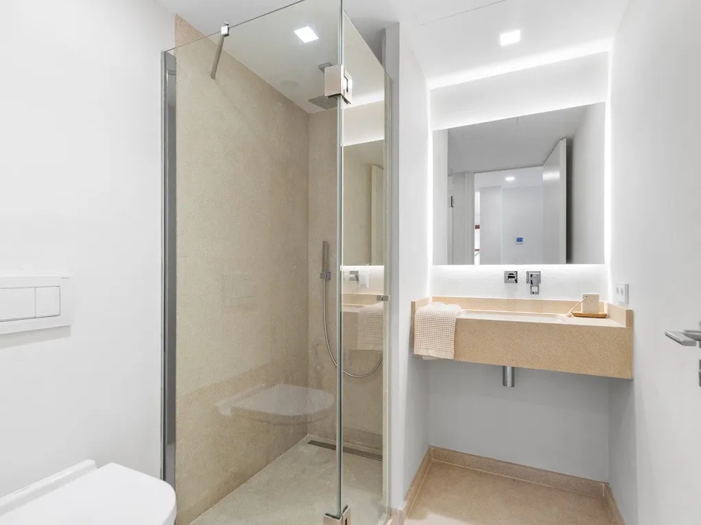 Elegant penthouse met dakterras en garage op een toplocatie in de oude stad-11