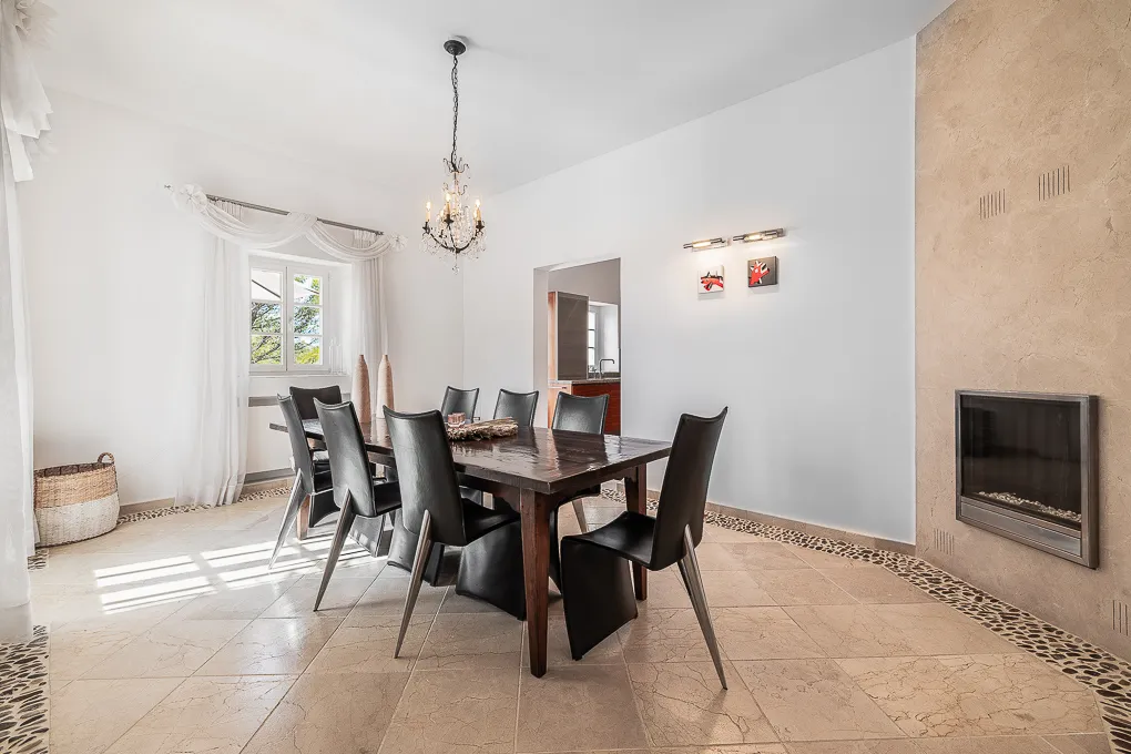 Maison de campagne de luxe avec une vue impressionnante-8