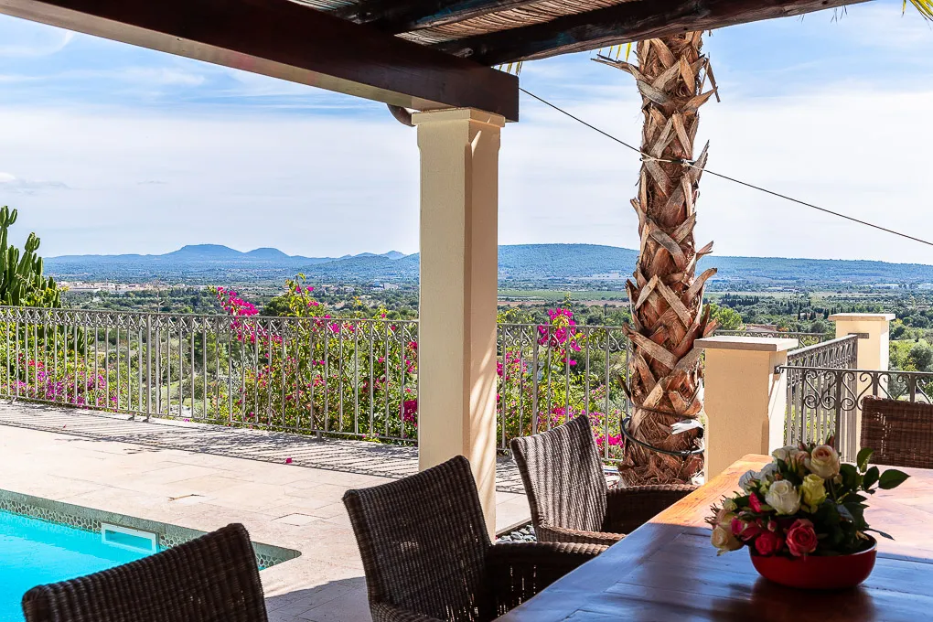 Maison de campagne de luxe avec une vue impressionnante-22