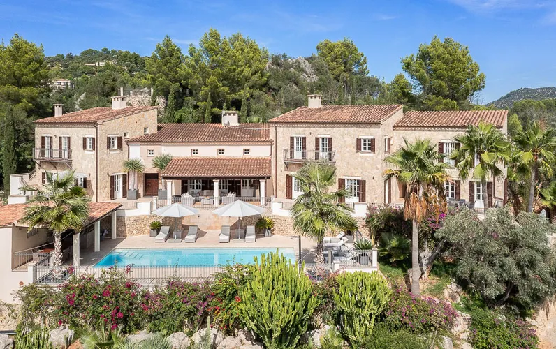 Luxury country house with impressive views