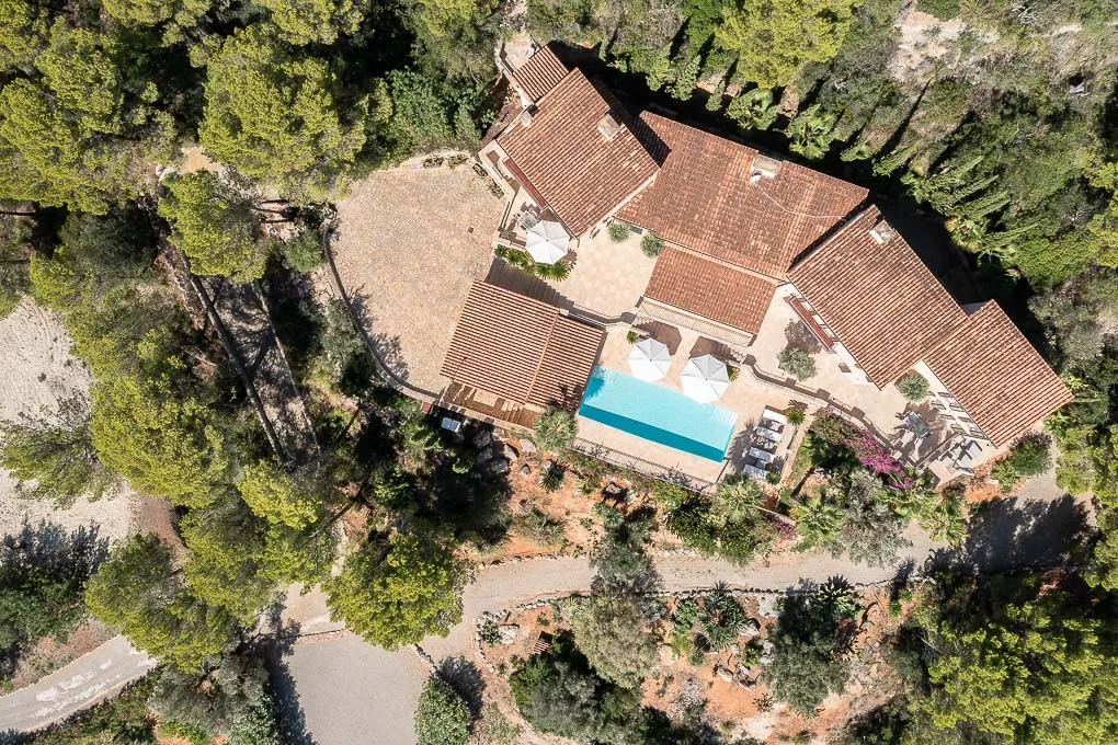 Luksushus på landet med imponerende udsigt-28