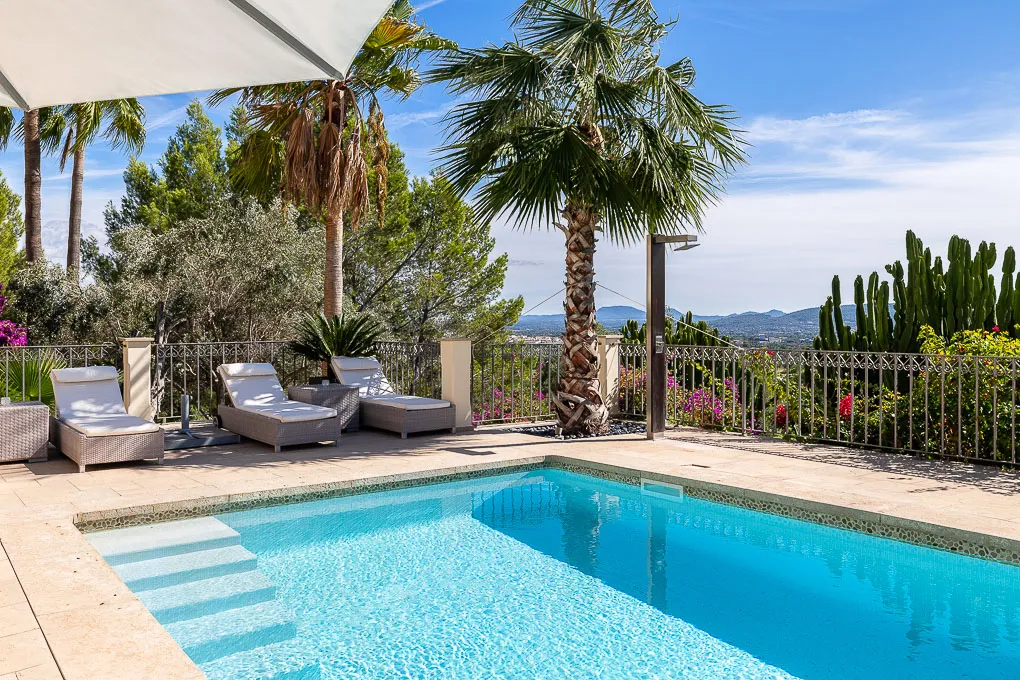 Maison de campagne de luxe avec une vue impressionnante-25