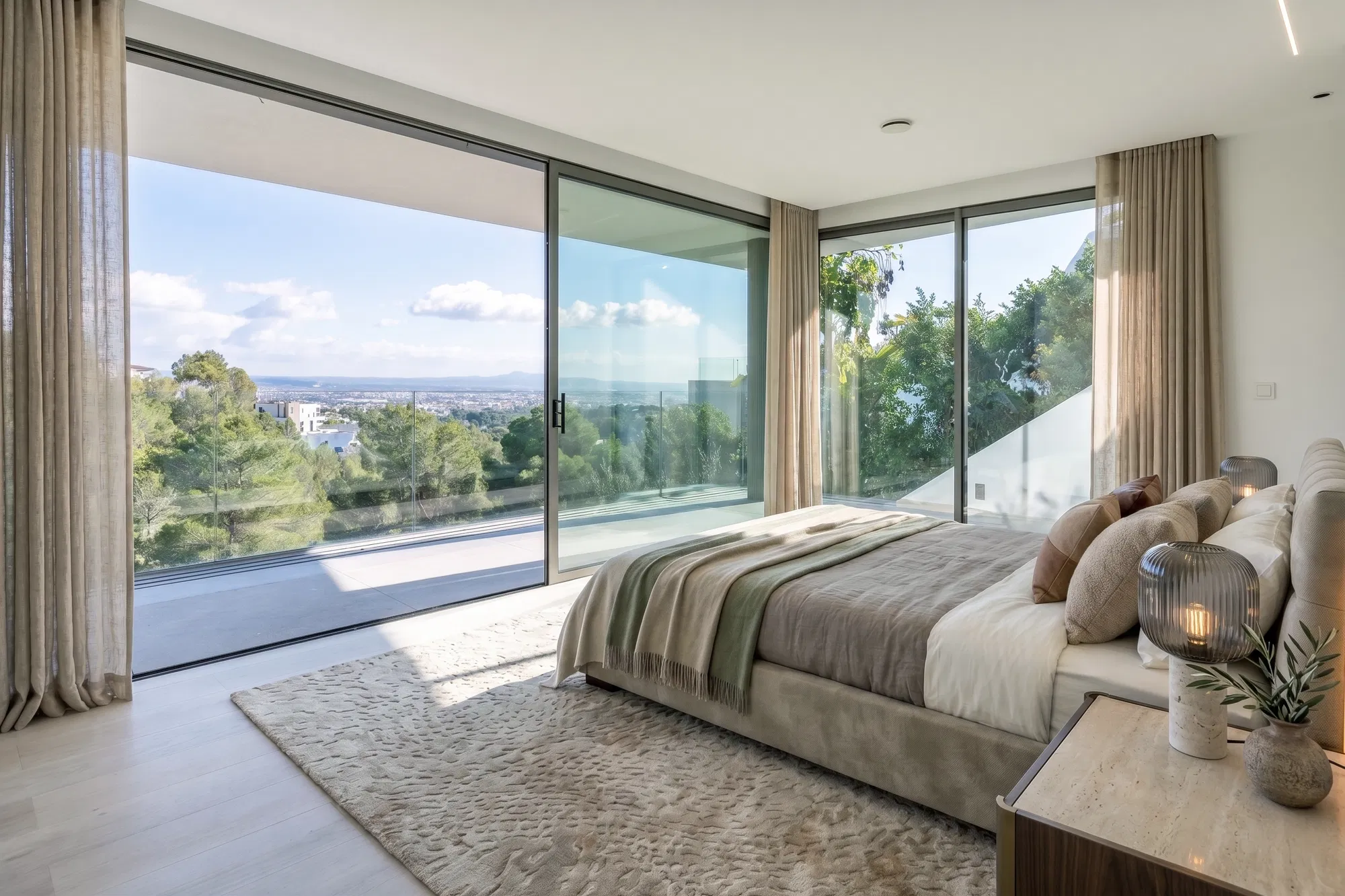Exclusive newly built villa with panoramic views over Palma and the sea-16