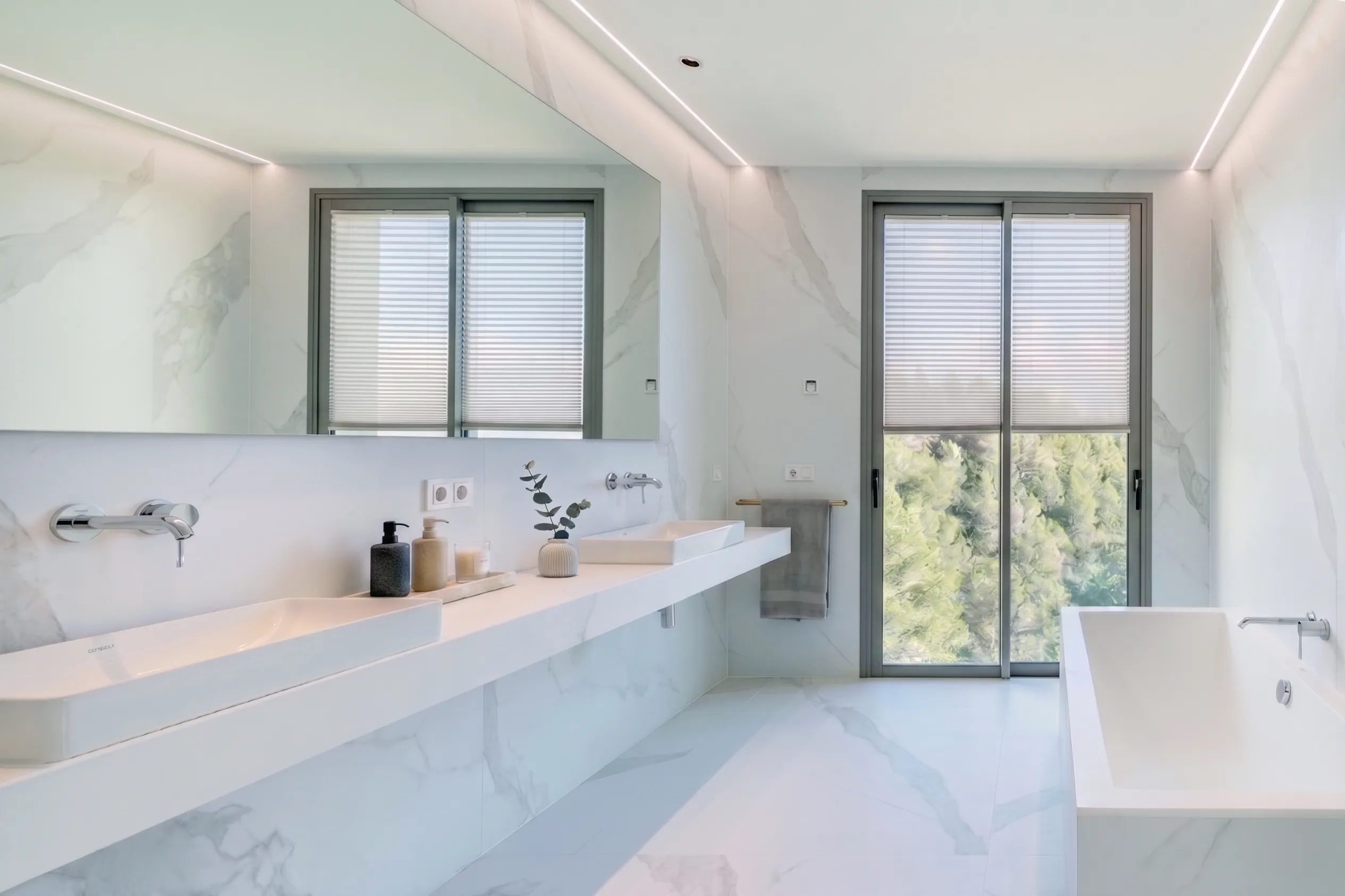 Villa exclusive de nouvelle construction avec vue sur Palma et la mer-6