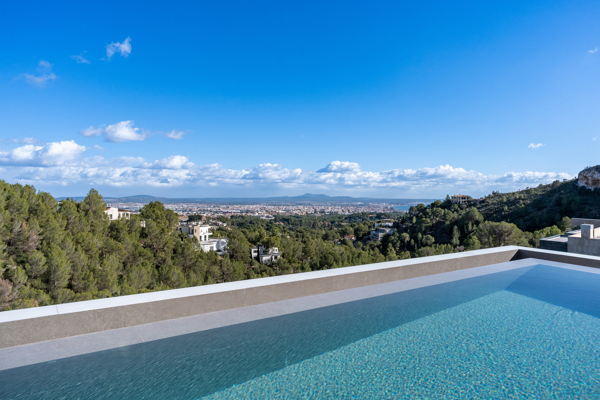 Exclusive newly built villa with panoramic views over Palma and the sea-21