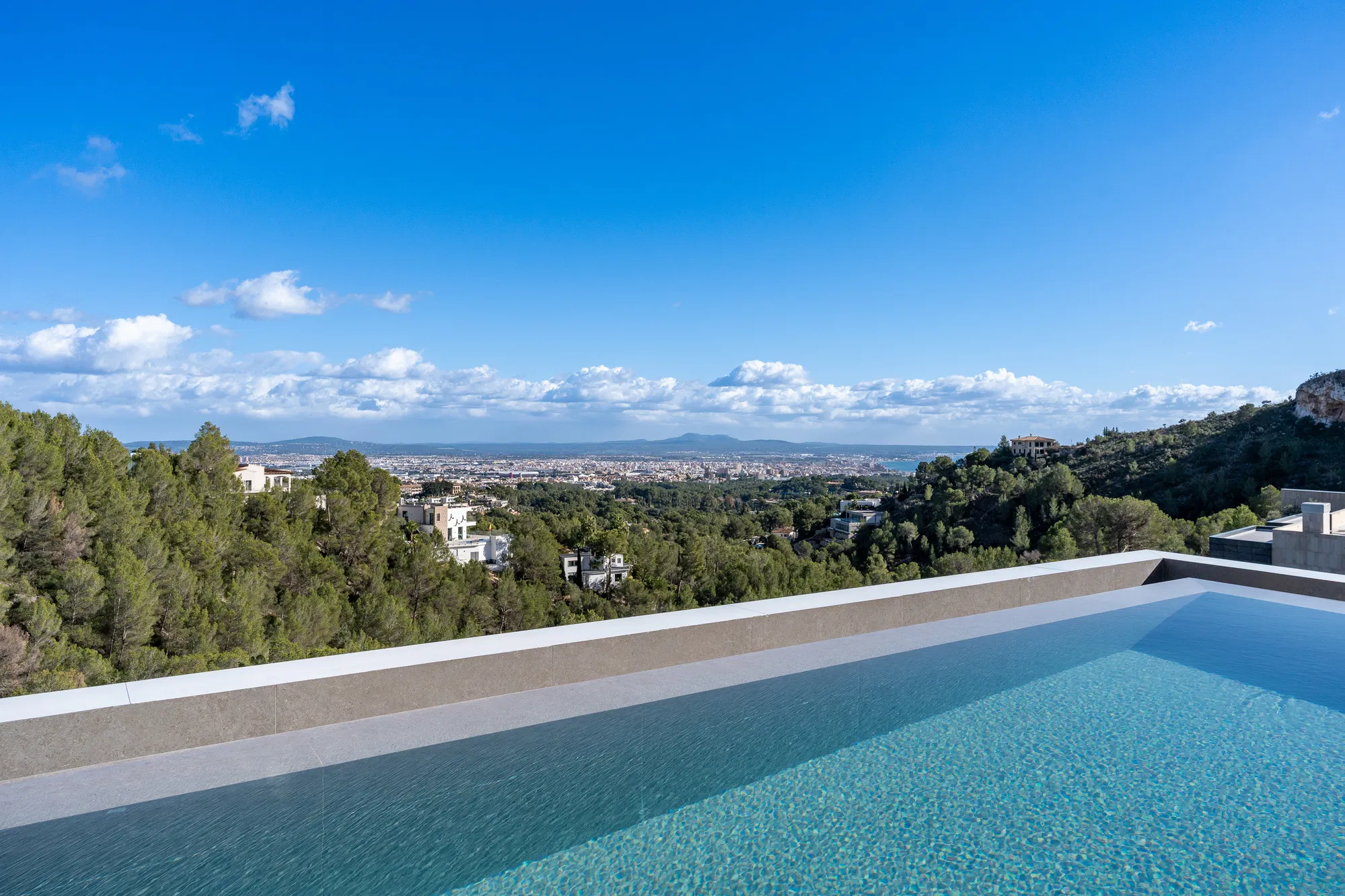 Exclusive newly built villa with panoramic views over Palma and the sea-21