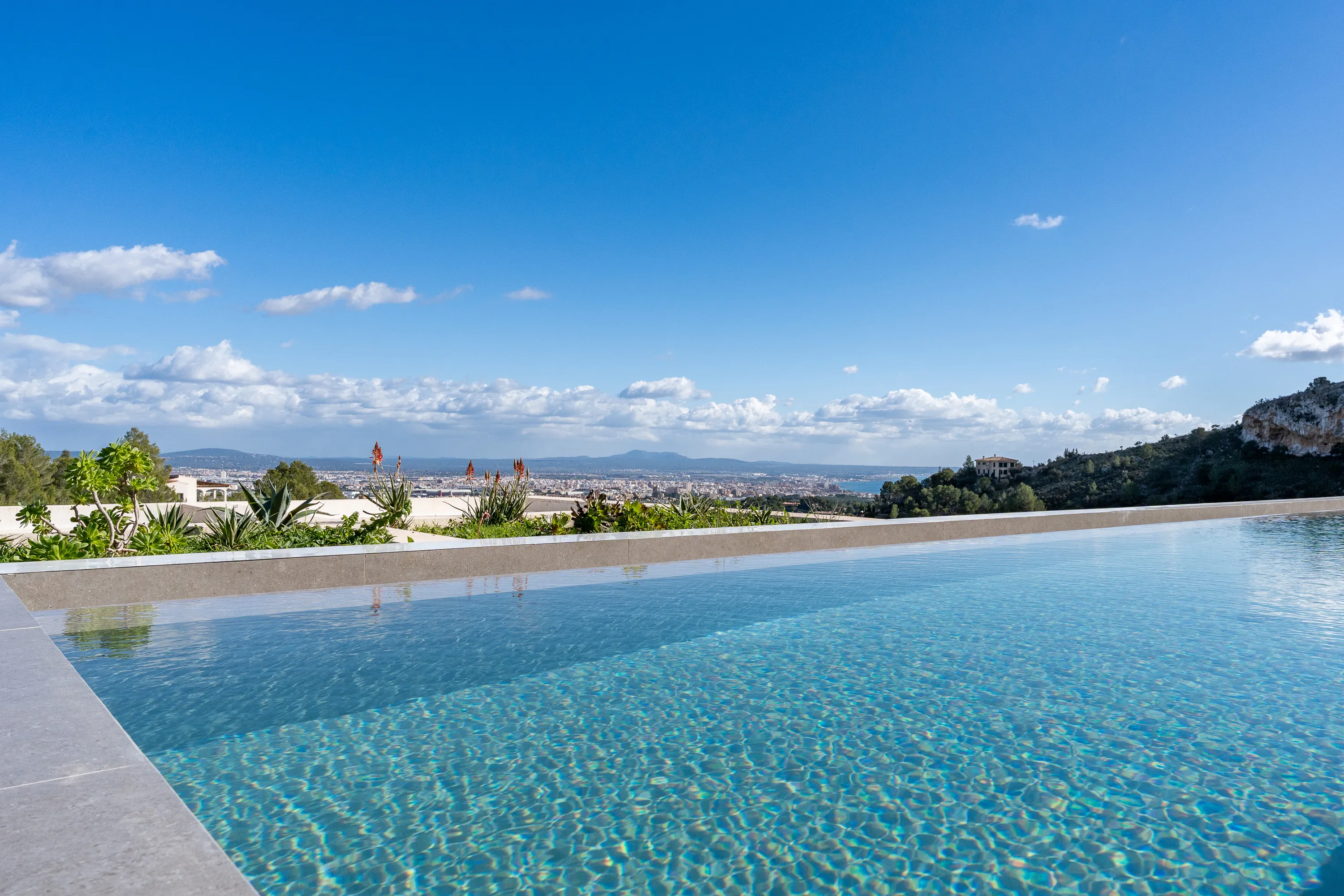 Exclusive New-build Villa with Panoramic Views over Palma and the Sea-10