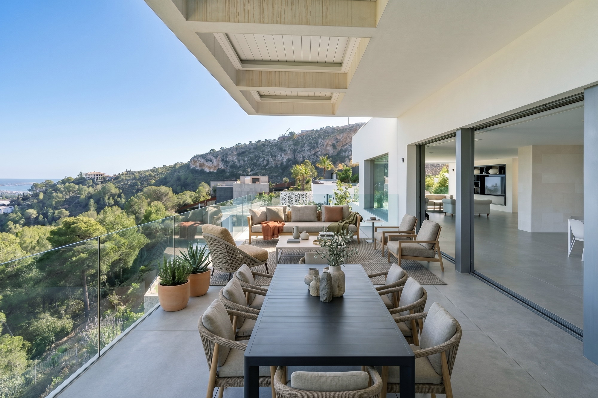 Exclusive newly built villa with panoramic views over Palma and the sea-23