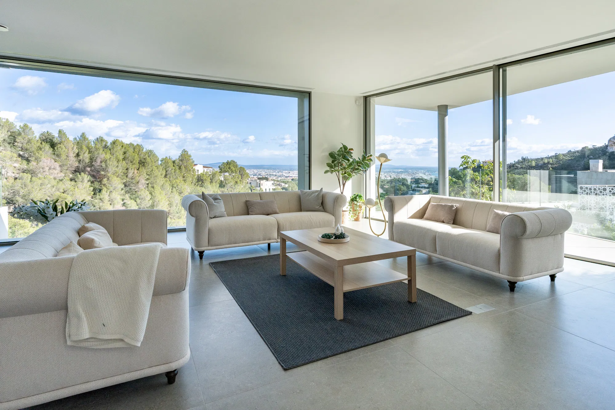 Exclusive newly built villa with panoramic views over Palma and the sea-5