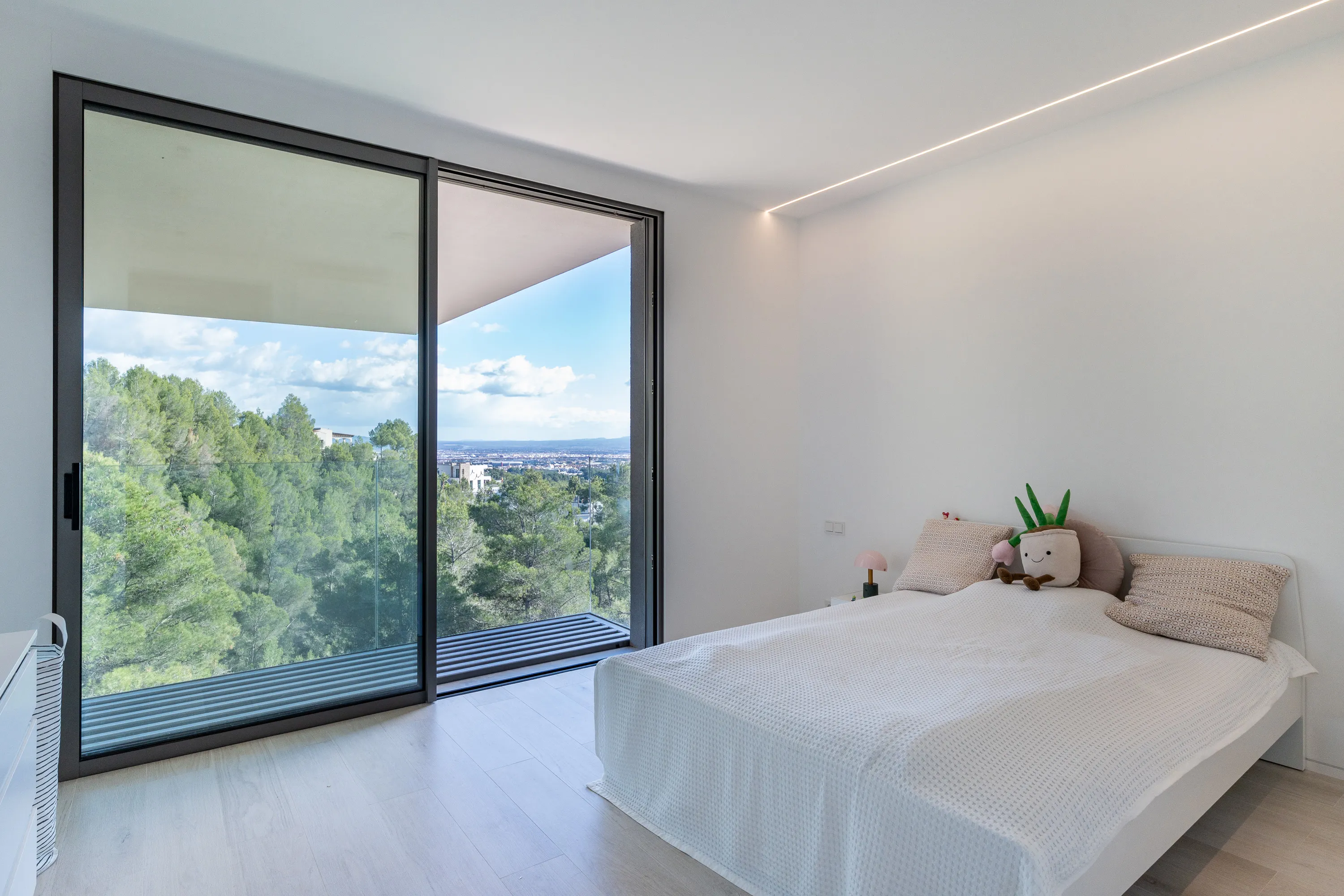 Exclusive New-build Villa with Panoramic Views over Palma and the Sea-15