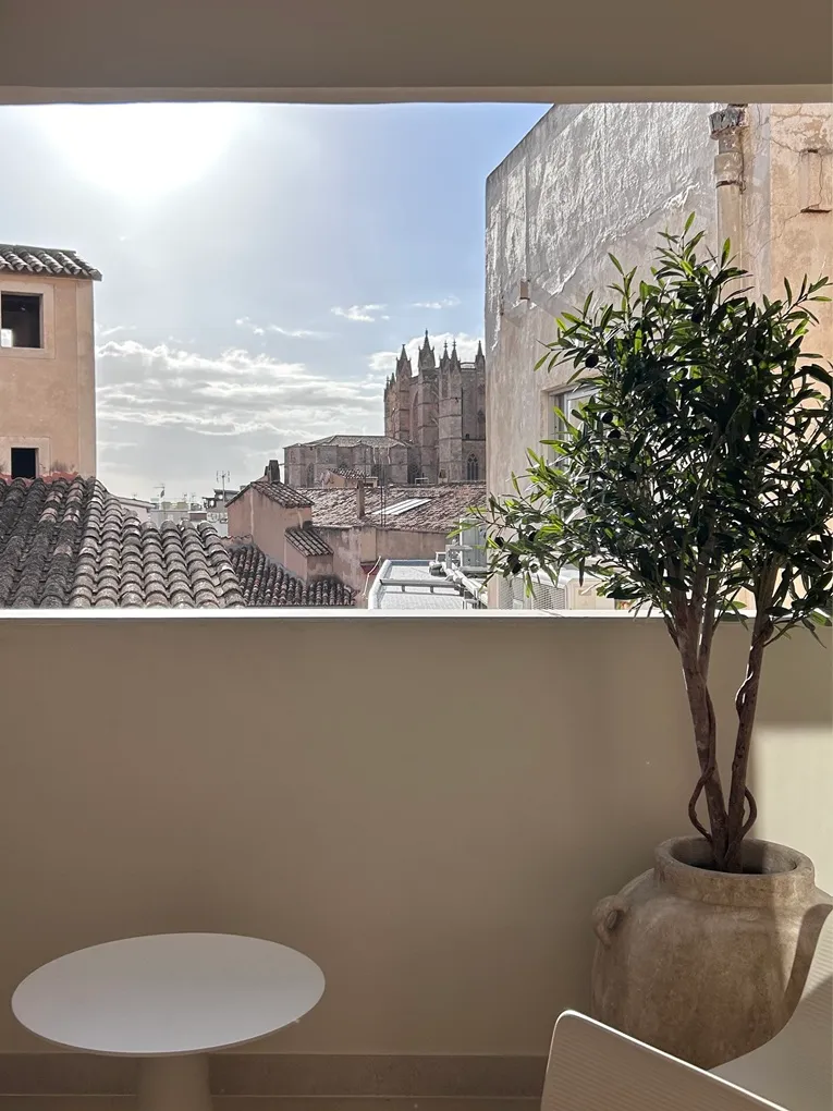 Un appartement élégant avec une vue à couper le souffle et un emplacement de choix !-11