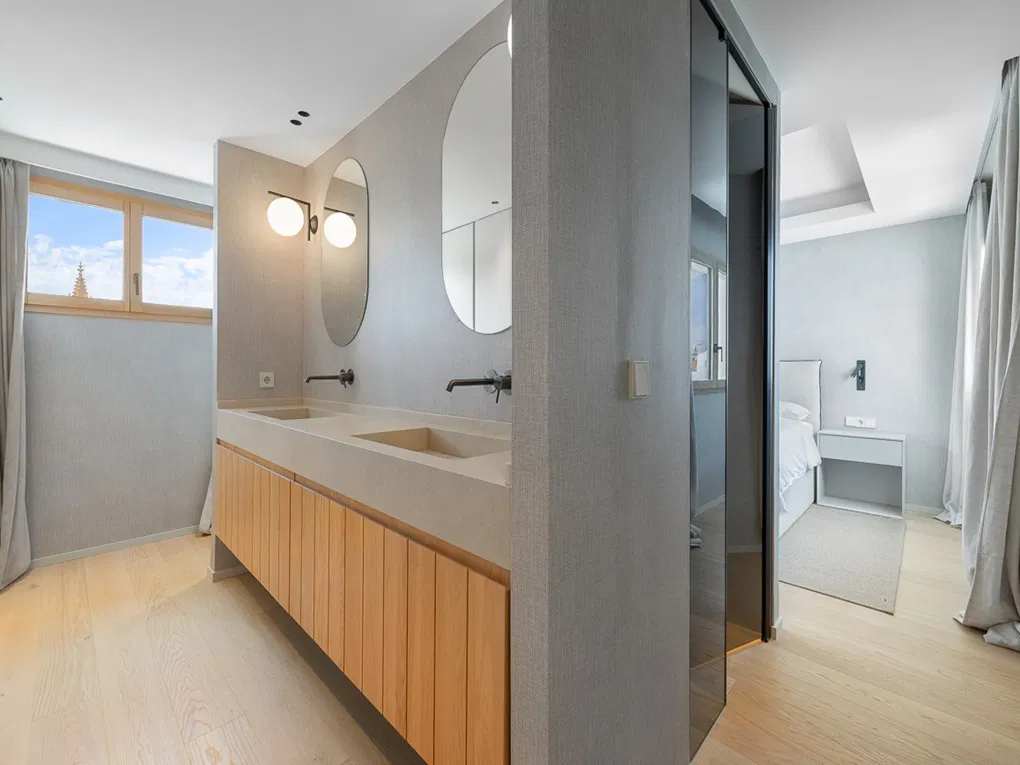 Excellent "turn-key apartment" with fantastic views in a privileged location!-8