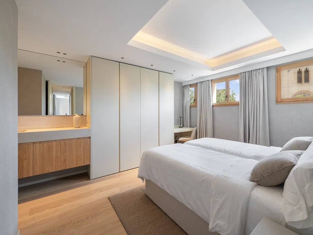 Excellent "turn-key apartment" with fantastic views in a privileged location!-6