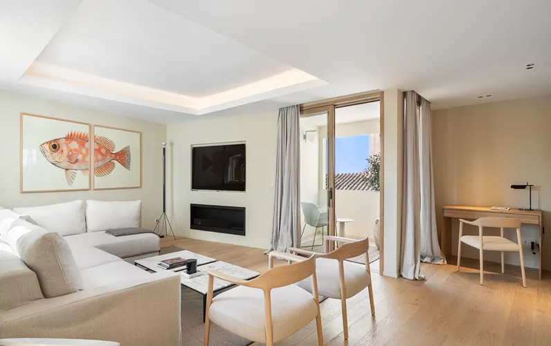 Elegant lejlighed med betagende udsigt på en førsteklasses beliggenhed!